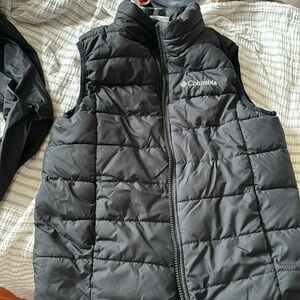 Columbia puffer vest